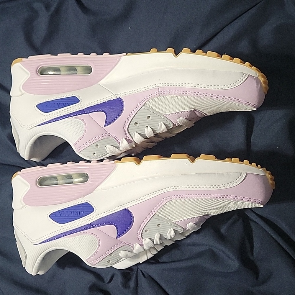 New Nike Air Max 90, size 12 women, 10.5 men, white lavender and blue.